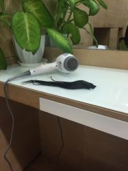 -CARR SALON