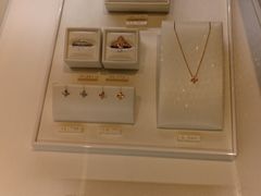-Tiffany & Co.蒂芙尼
(杭州大厦店)