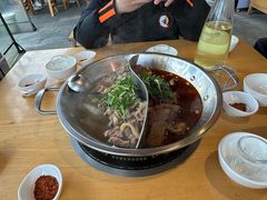 -大众跷脚牛肉馆·非遗传承单位(峨眉山店)