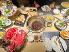 -余欢领鲜火锅(新街口店)