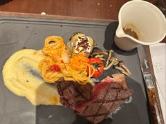 -恰餐厅及酒吧 CHAR Bar & Grill (北京丽都皇冠假日店)