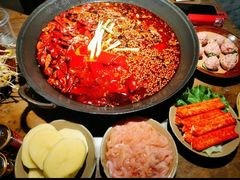 -渝嘴小老弟老火锅(华新村店)