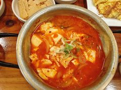 海鲜豆腐锅-金北顺大锅家(신사본점)