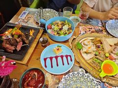 -米德维奇俄式西餐厅(西六道街店)