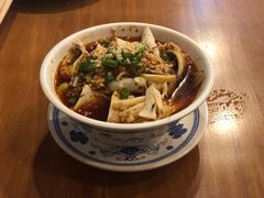 -炉小二铜锅牛蛙•川湘菜(三里屯店)