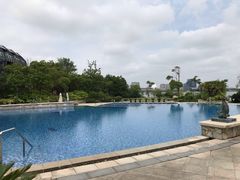 -上海滴水湖皇冠假日酒店