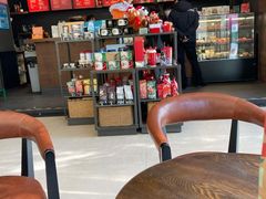 -星巴克(西藏路店)