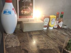 -HIGH FIVE哈福手工汉堡(桂林路店)