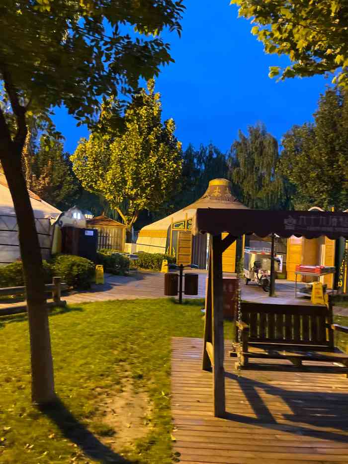 九十九顶毡房(清河店)-"朋友有券,就约了一起聚聚,城里过去确实不.