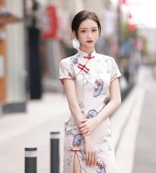 -租旗袍租礼服馆