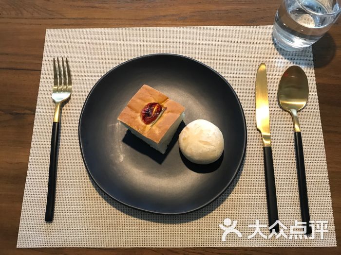 壹派西餐厅餐包图片 - 第2张