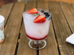 草莓可尔必思-馥家小馆(黔灵山公园店)