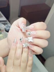 -小黑瓶美甲美睫
