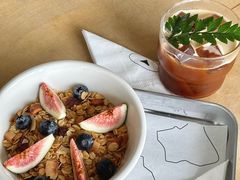 无花果谷物酸奶杯-SAANCI山池咖啡(海上世界文化艺术中心店)