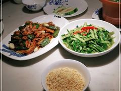 -小菜园新徽菜(镇江丹阳吾悦店)