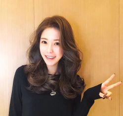 -变画·发型STUDIO