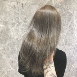 -HAIR HERE造型