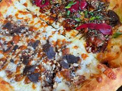 黑松露披萨-O'mills Sourdough Bakery&Bistro(永嘉路店)
