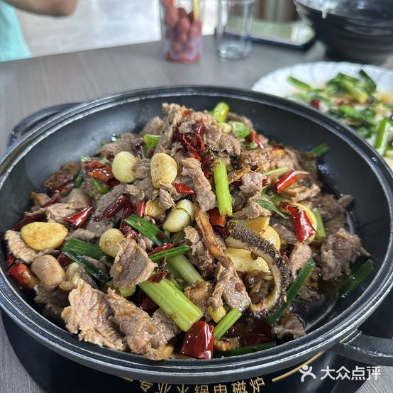 佳荣举哥生态牛肉馆