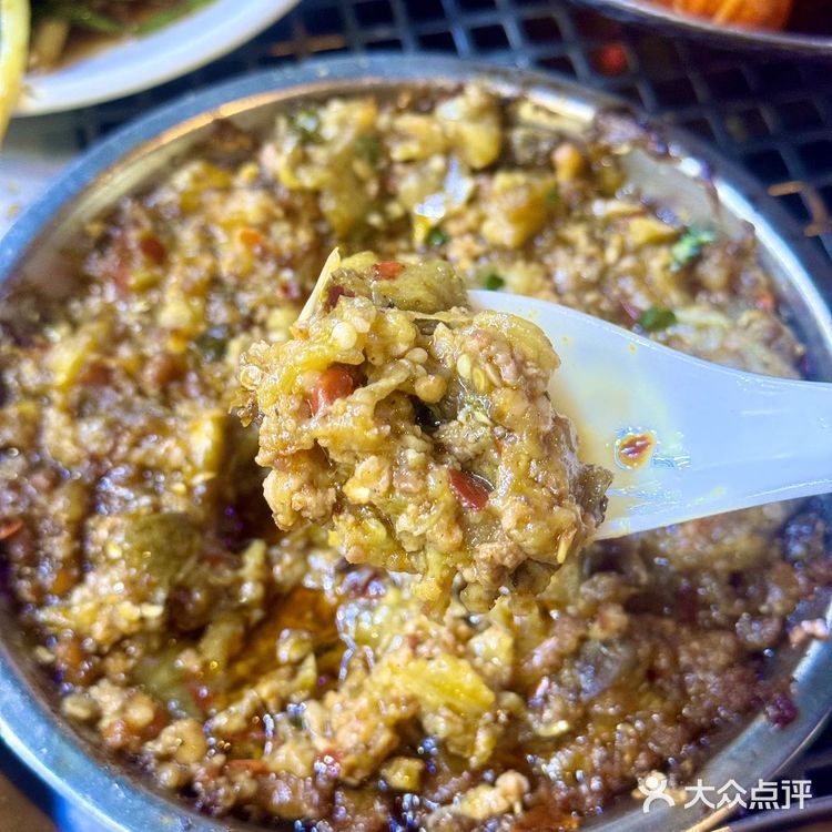 这家烧烤不愧是大理的排队王… 这家烧烤在大理真的毫无对手