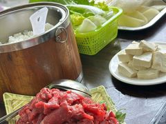 -苗侗地道红酸.酸汤鱼·酸汤牛肉