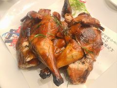 -来龙宴龙文化博物餐厅(假日广场店)