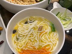 -云海肴·汽锅鸡·云南菜(天山百盛优客店)