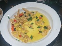 -辣尚瘾·烤鱼·新川菜(牡丹园直营店)