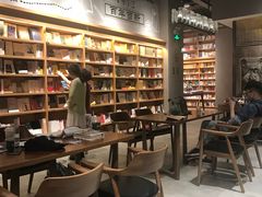 -百新书局(尚悦湾店)