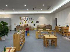 -宾果蒙特梭利托育儿童之家幼儿园(爱琴海店)