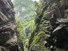 -龙水峡地缝景区