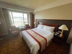 -汕尾巴黎半岛酒店