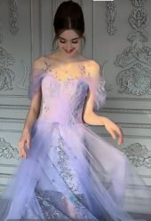 -衣贝姿婚纱礼服馆