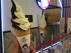 Godiva&nbsp;大白兔双色冰淇淋-GODIVA(王府井apm店)