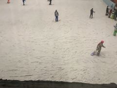 -乔波室内滑雪场