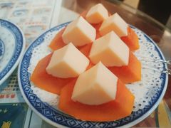 木瓜奶冻-广信牛奶甜品世家(台东店)
