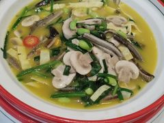 -老季市·三代非遗传承·地标美食老汁鸡(工农路店)