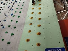 -蓝天攀岩(罗湖益田假日广场店)