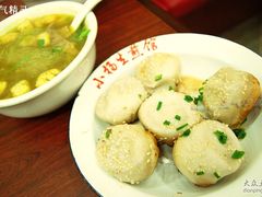 生煎VS牛肉油豆腐细粉汤-小杨生煎(湟普汇店)