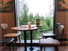 靠窗位-星巴克(杭州大厦C座店)