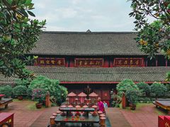 -峨眉山报国寺
