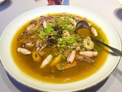 青椒海鲜毛血旺-怡情荟•海鲜青岛菜(五四广场旗舰店)