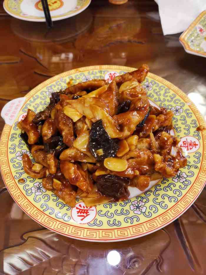 柳泉居饭庄-"还不错,挺下饭.过年来吃的很多菜都没有了.