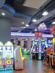 -菲菲羊乐园(临平银泰城店)