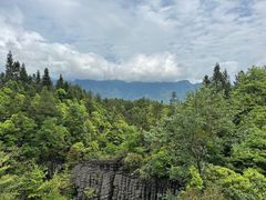 -梭布垭石林景区