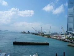 周边可以看到港口-香港皇家太平洋酒店