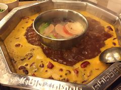 -山城年华老火锅(玉林店)
