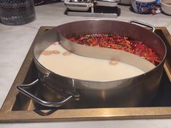 -尚尚仙·酸汤猪手·猪肚鸡火锅(华联万柳购物中心店)