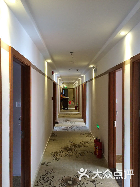 家兴商务宾馆走廊图片 - 第1张