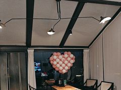 -思念果岭湖畔花房餐厅